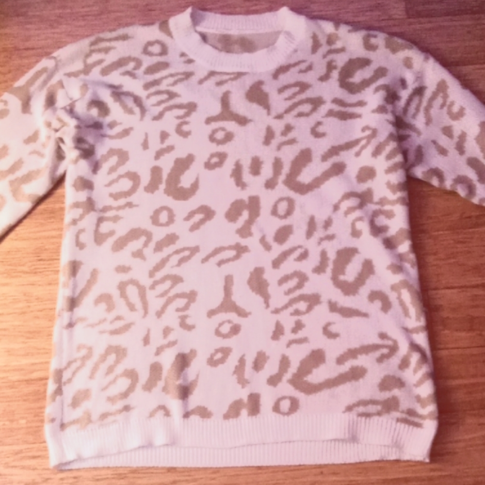 Vestidos Leppard Print Chic Sweater - Size Small - Oversized Fit